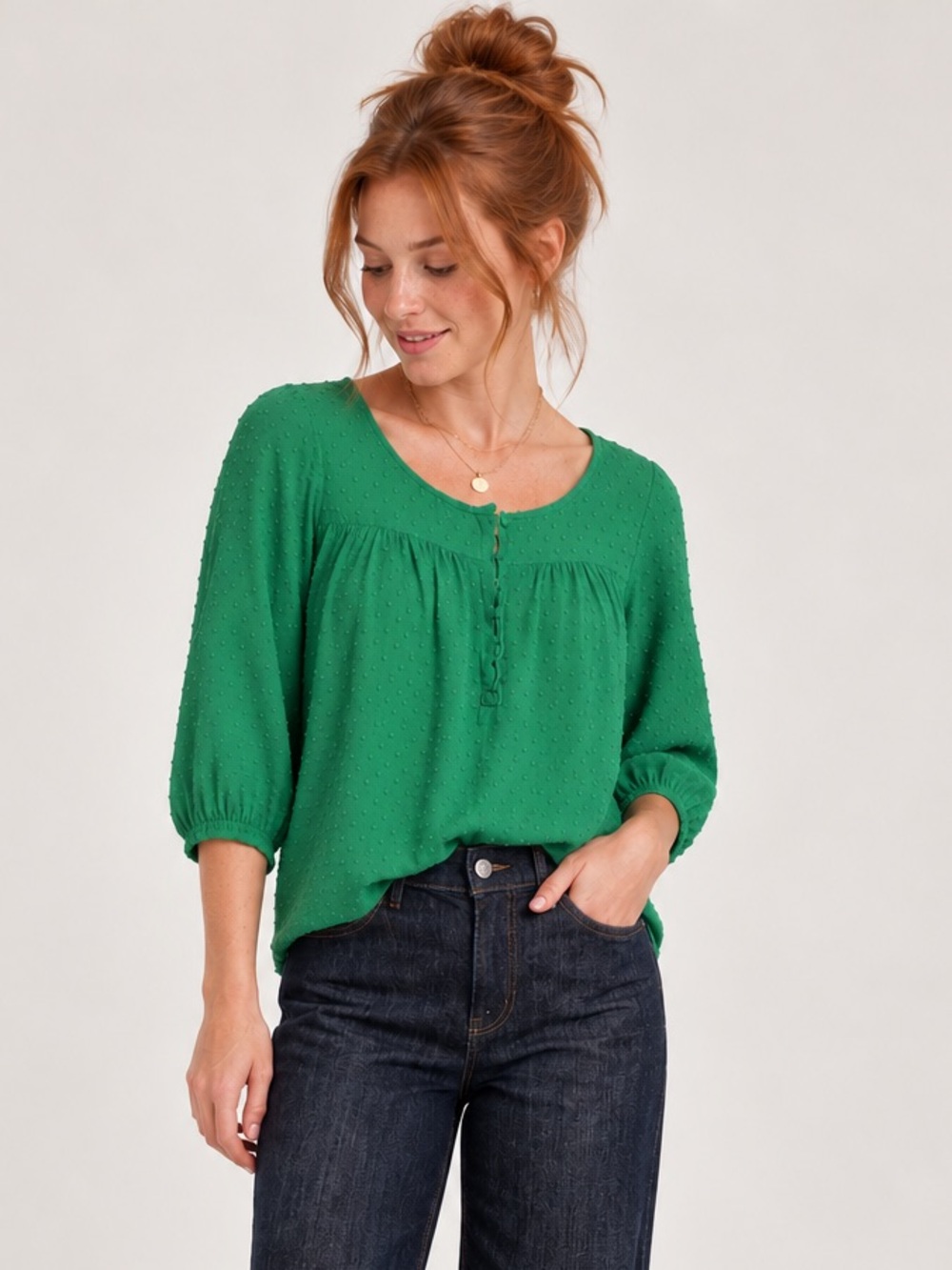 Anthropologie Maeve kelly green top, cute! raised dots, scalloped edge, size 0